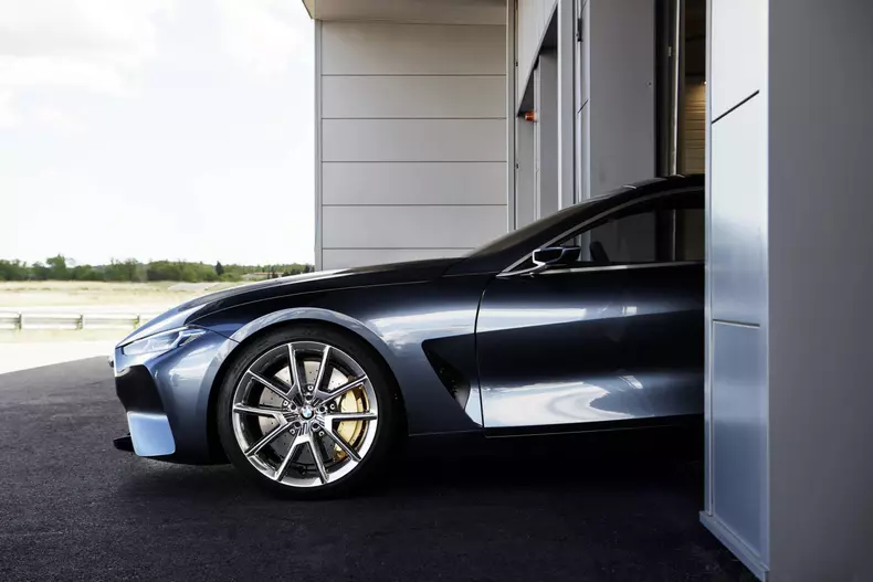 BMW CONCEPT 8 2017