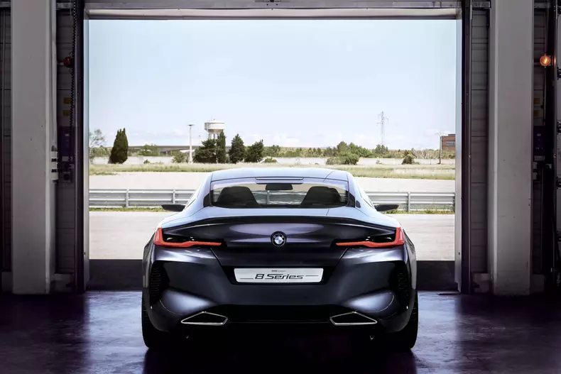 BMW CONCEPT 8 2017