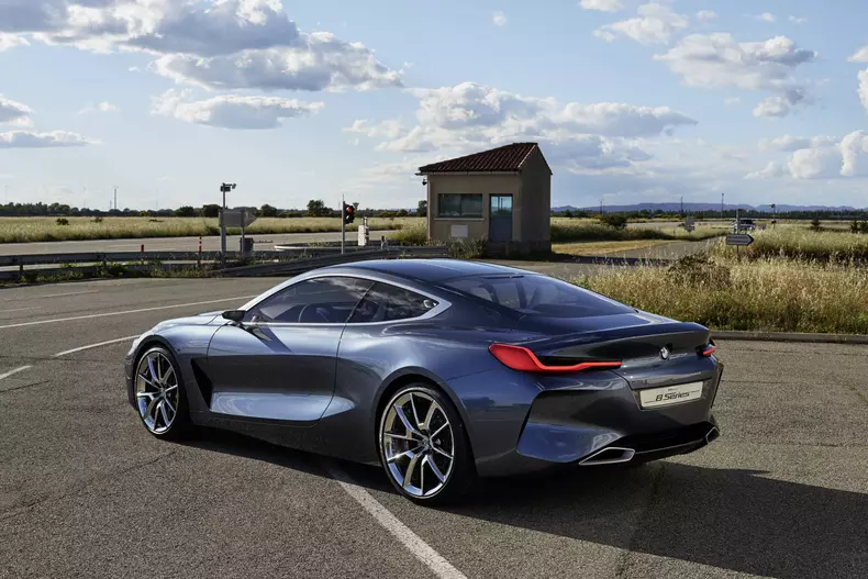 BMW CONCEPT 8 2017