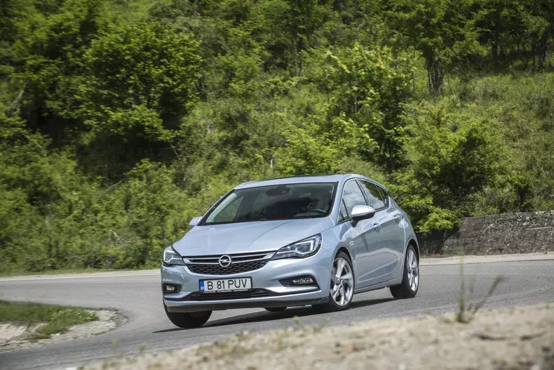 Opel Astra 1.6 cdti131