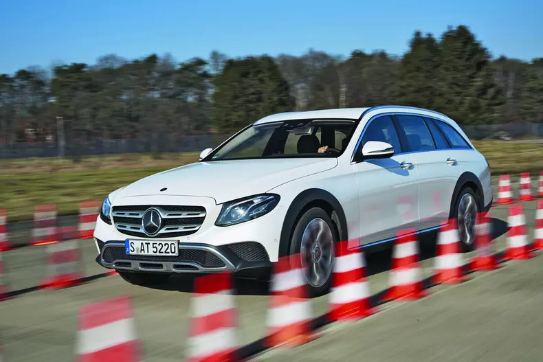 Volvo V90 Cross Country vs Mercedes Clasa E All-Terrain