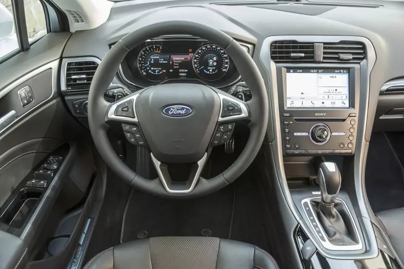 FordMondeo2111