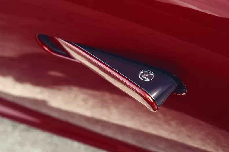 Lexus_LC500_detail_006