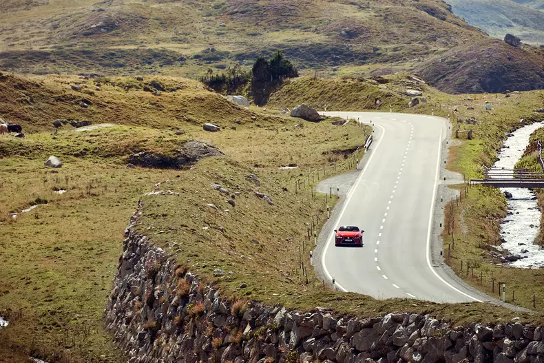 Lexus_LC500_dynamic_011