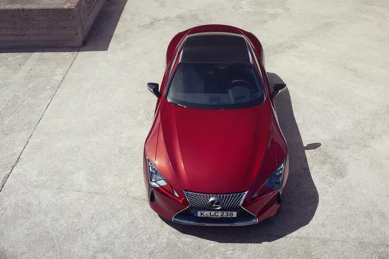 Lexus_LC500_static_005