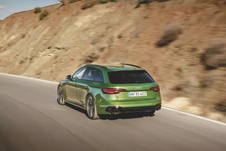 Audi RS 4 Avant Audi_RS4
