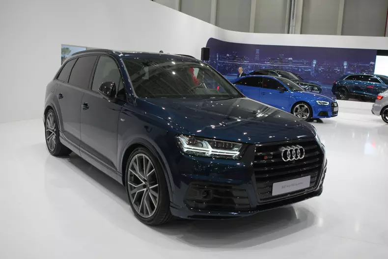 audi08