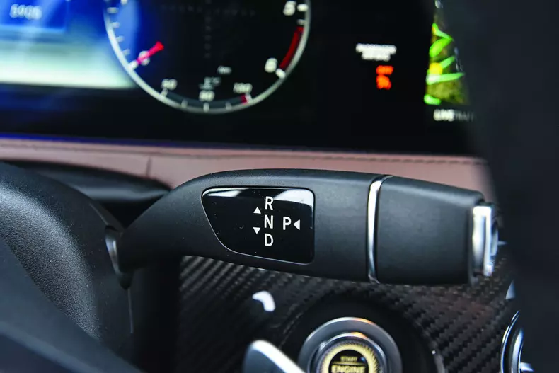 Audi A8 50 TDI gegen Mercedes S350d