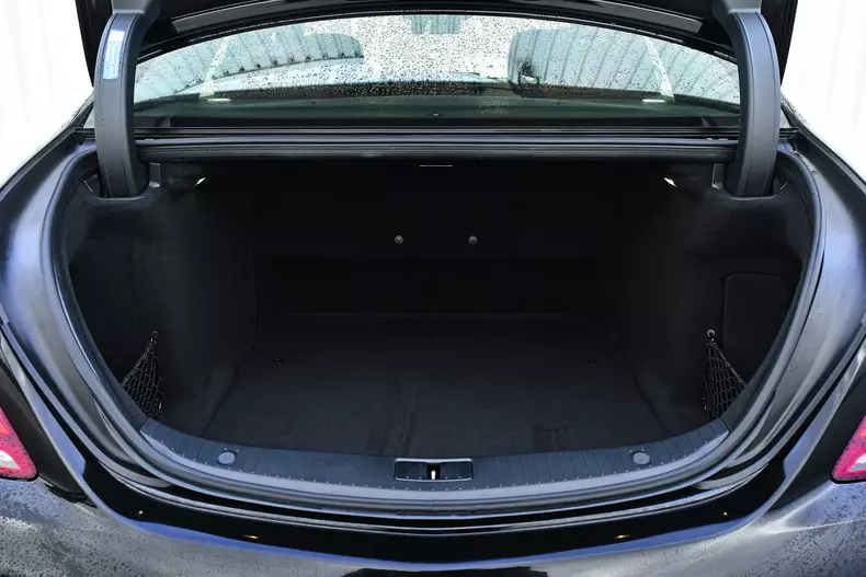 Audi A8 50 TDI gegen Mercedes S350d