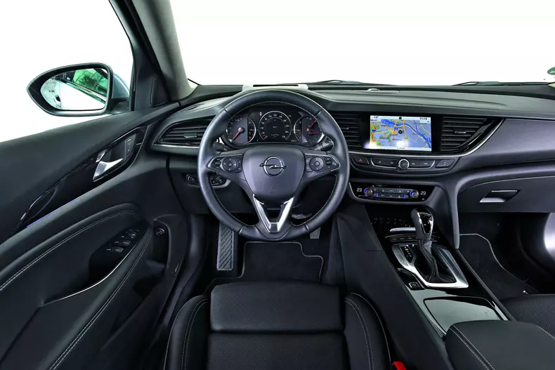 Opel Insignia, Renault Talisman, VW Passat Kombis