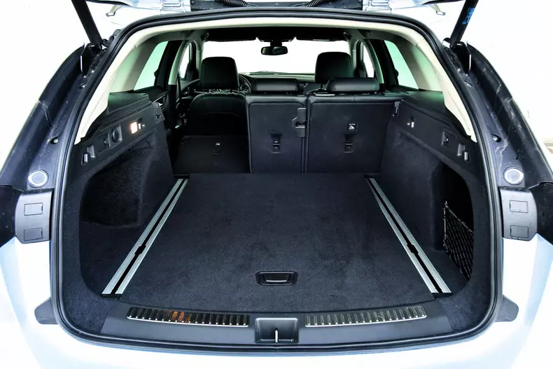 Opel Insignia, Renault Talisman, VW Passat Kombis