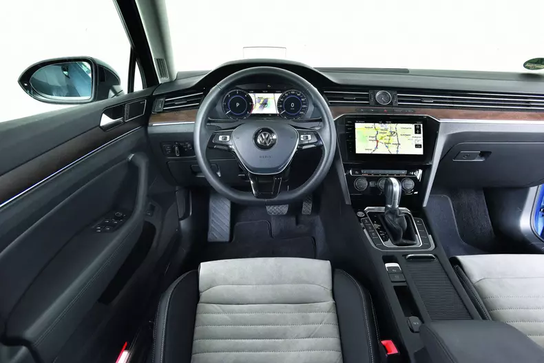 Opel Insignia, Renault Talisman, VW Passat Kombis