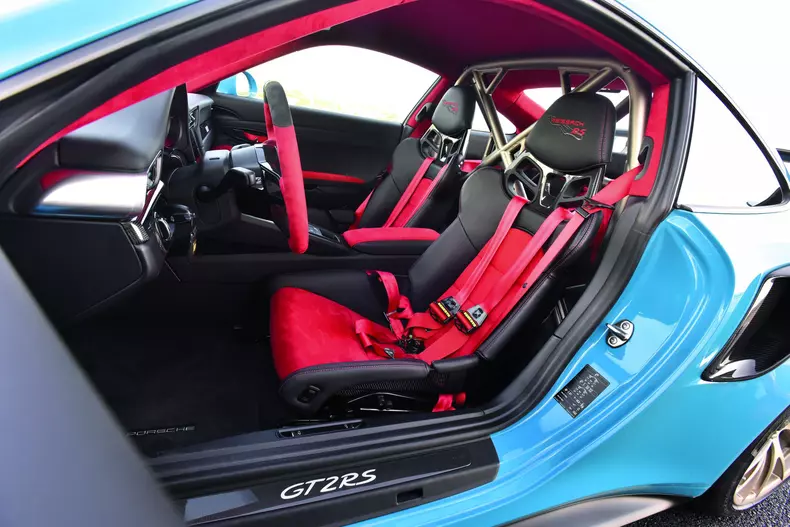 Sportwagenvergleich Porsche GT2 RS Corvette Z06