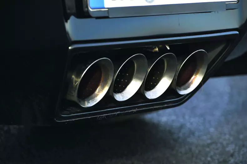 Sportwagenvergleich Porsche GT2 RS Corvette Z06