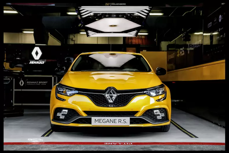 Megane RS Trophy 13