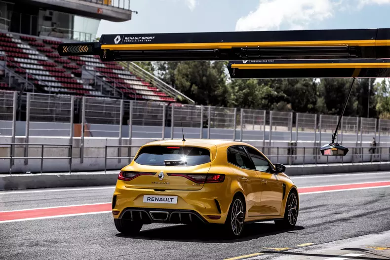 Megane RS Trophy 3