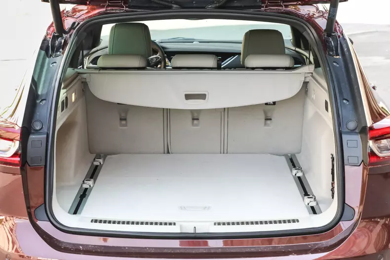 opelinsigniaCOUNTRYTOURER01