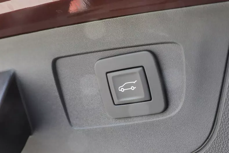 opelinsigniaCOUNTRYTOURER04