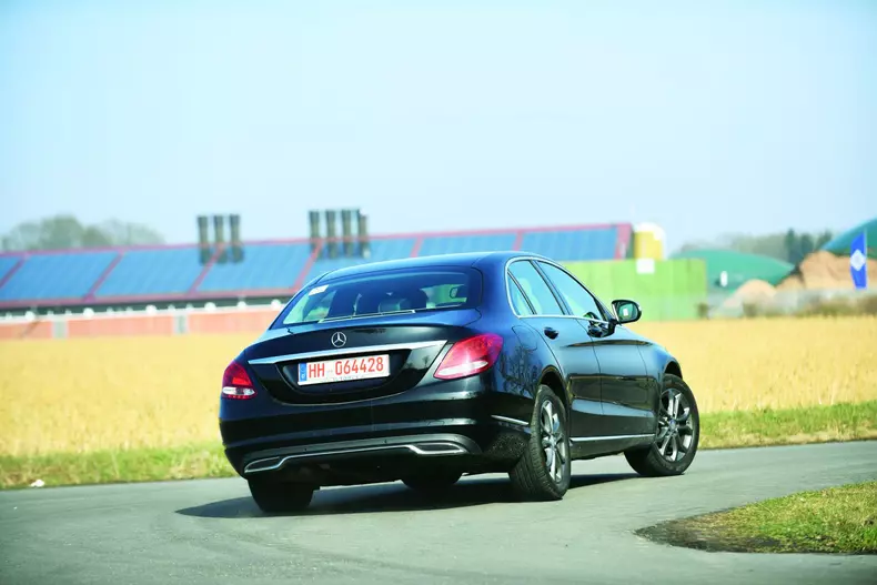 Clasa C W205 second-hand ghid cumpararet002