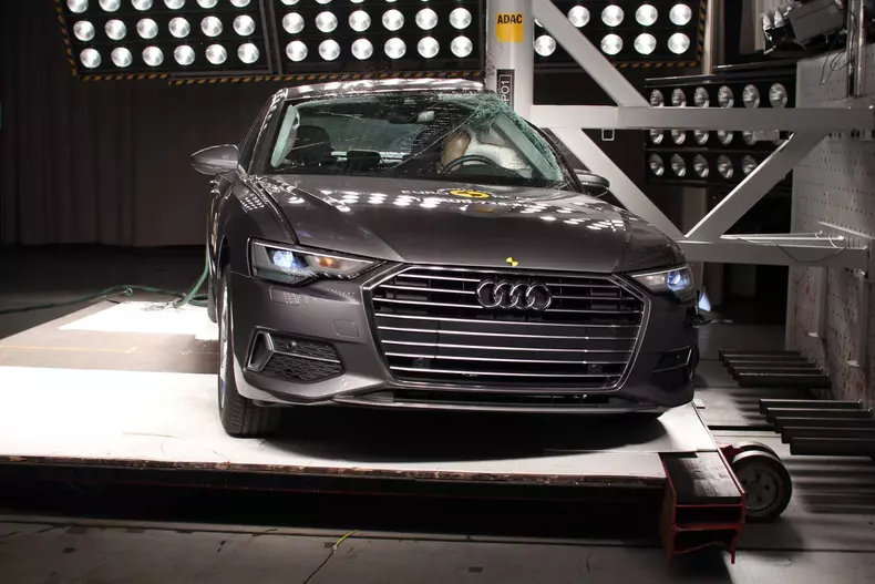 Audi A6 2018 crashtest EuroNCAP05