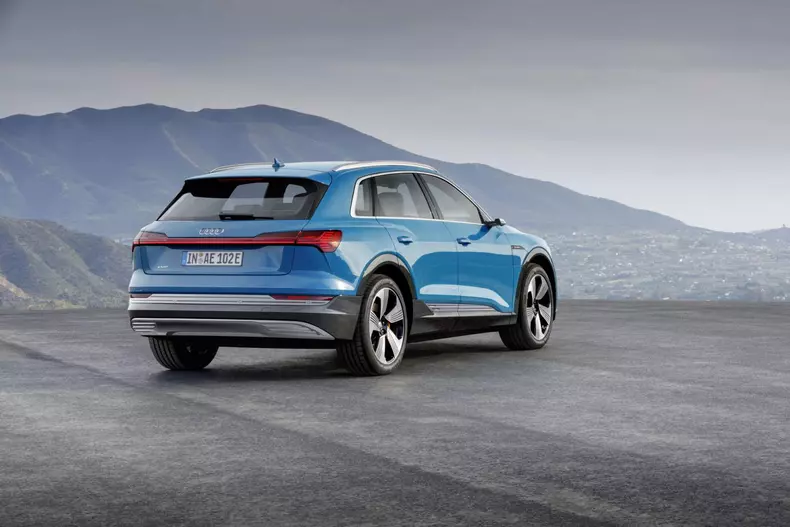 Audi e-tron SUV electric 11