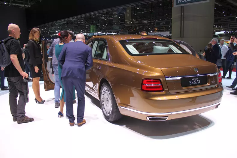 Aurus Senat Geneva 2019 010