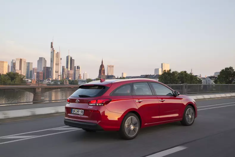 Hyundai i30 Wagon (7)