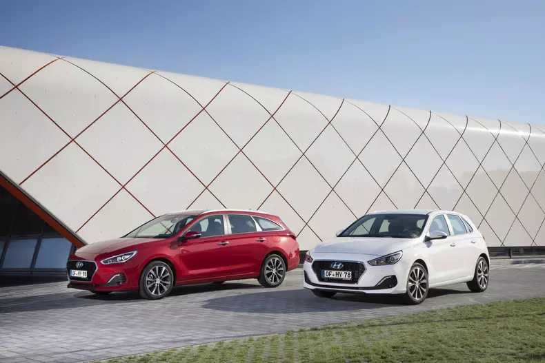 Hyundai i30 Wagon and 5-door (2)