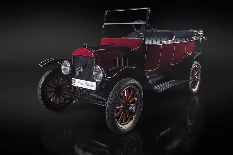 1920 Ford Tourer