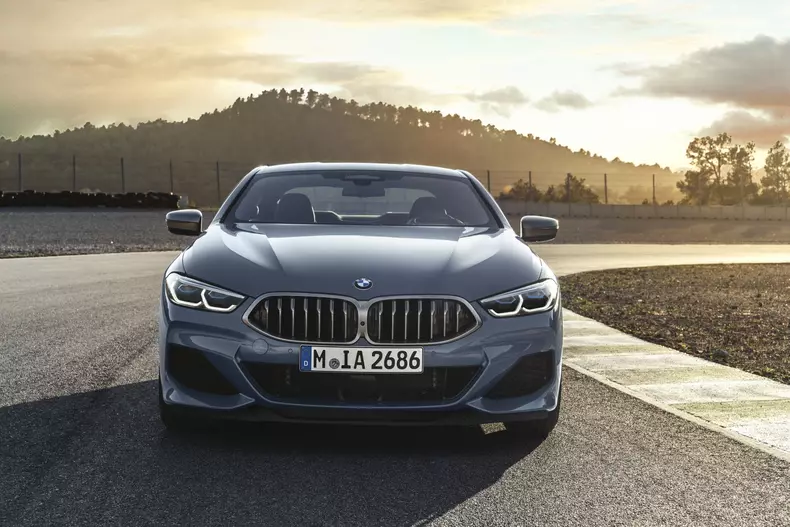 BMW 8002