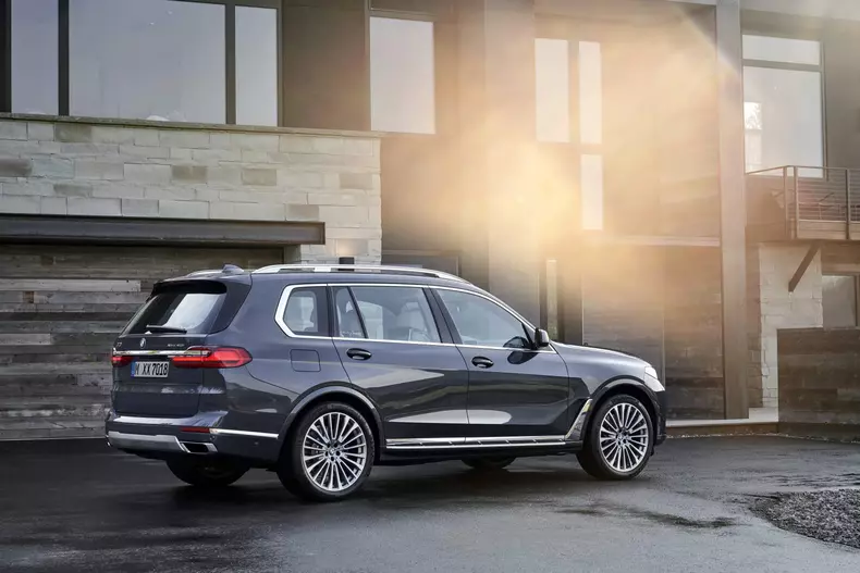 BMW X7 019