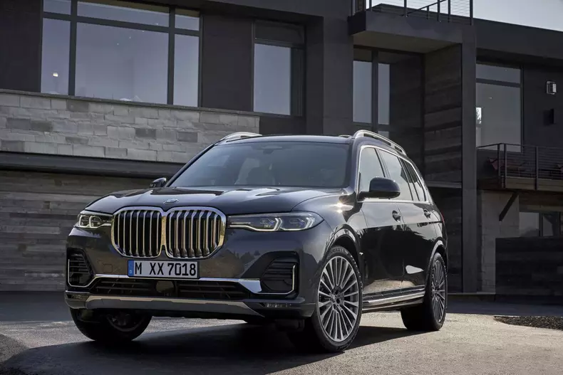 BMW X7 022