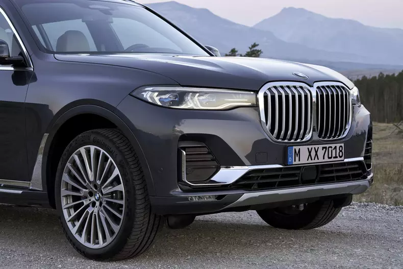 BMW X7 025