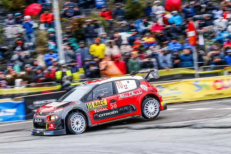 Loeb câștigă Spania