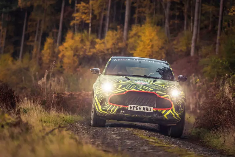 Aston Martin DBX prototip 11