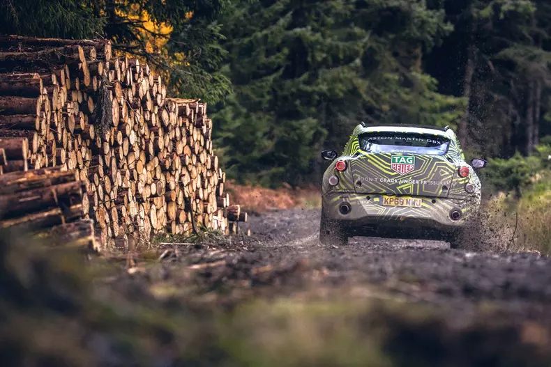 Aston Martin DBX prototip 3