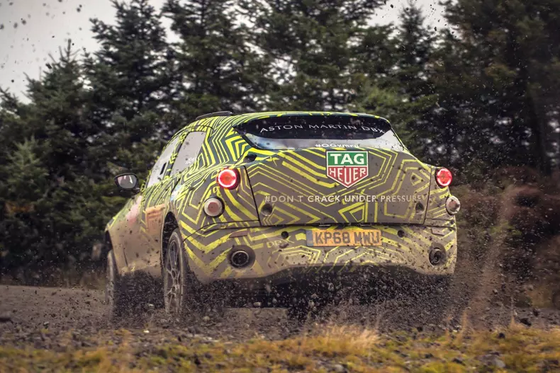 Aston Martin DBX prototip 6