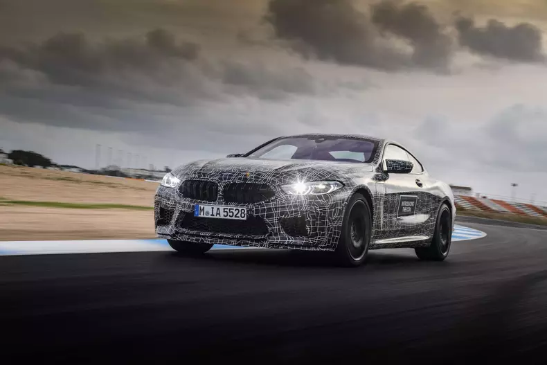 BMW M8 25