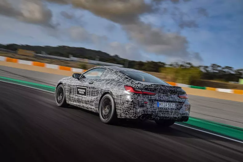 BMW M8 26