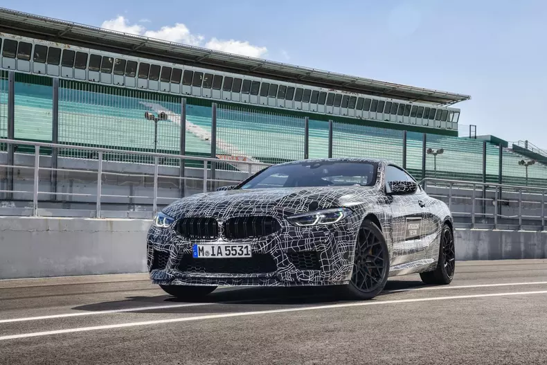 BMW M8 4