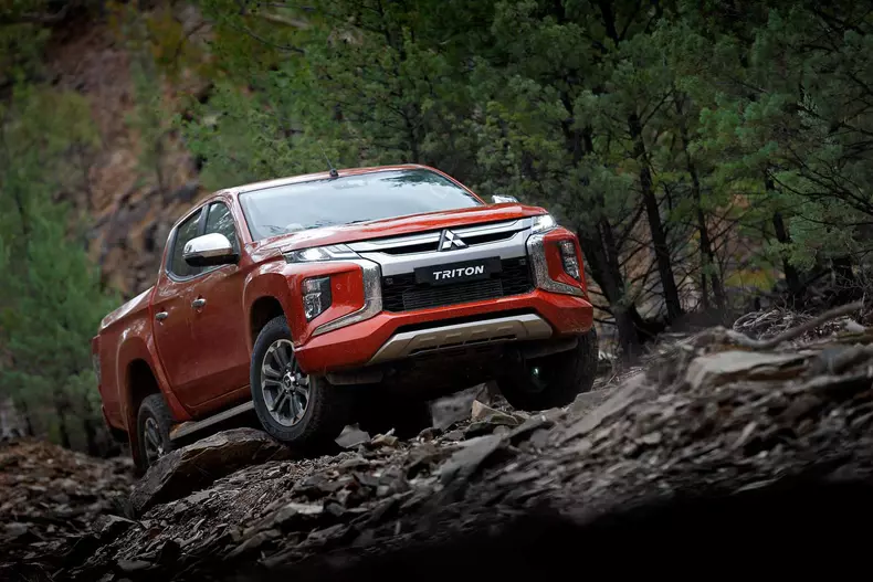 Mitsubishi L200 facelift 33