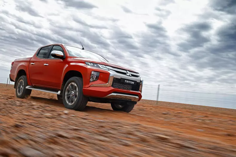 Mitsubishi L200 facelift 38