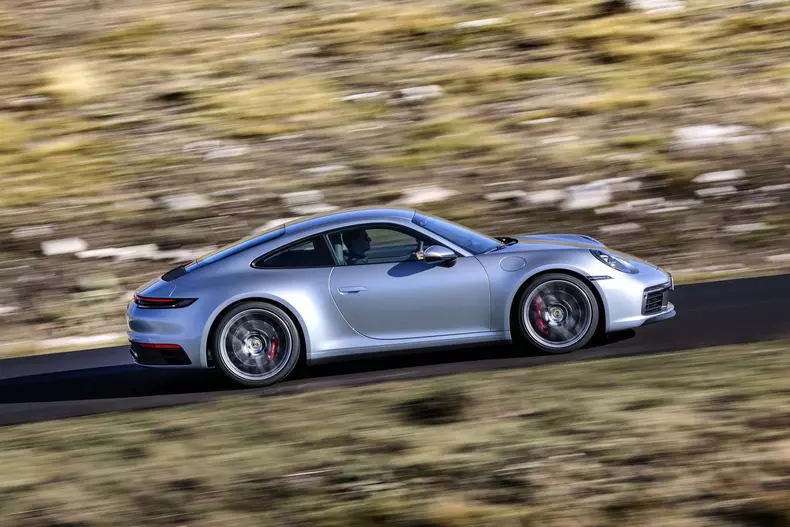 Porsche 911 are o noua generatie 18