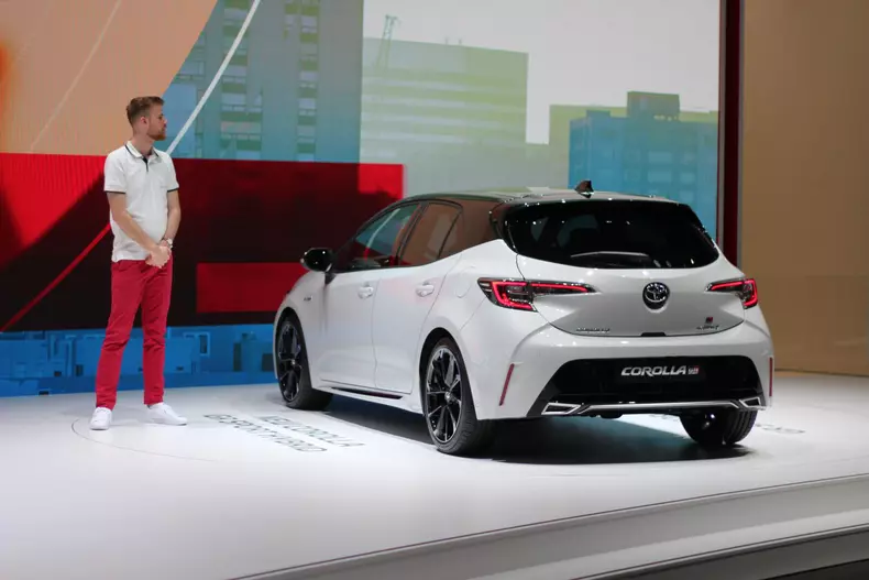 Toyota Corolla Geneva 2019 002