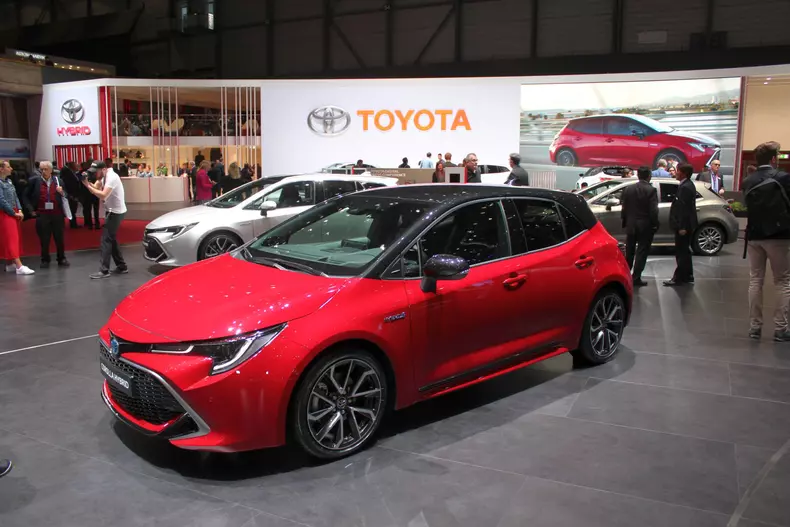 Toyota Corolla Geneva 2019 004