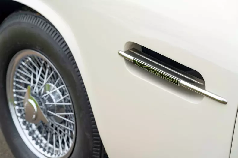 aston martin db6 ev 11