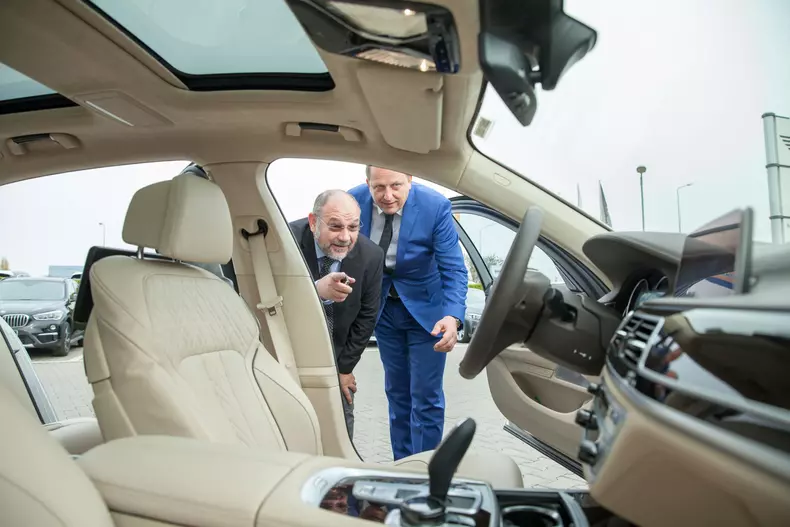 flotă de mașini BMW Teaha 6