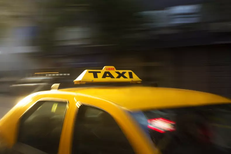 taxi logan