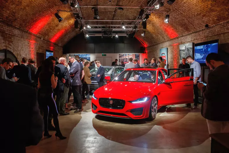 Jaguar XE facelift 057