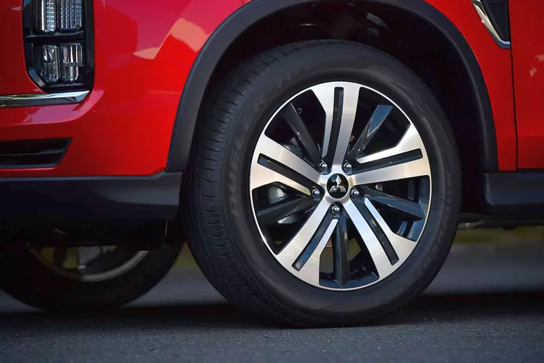 Mitsubishi ASX facelift 2019 oficial 23